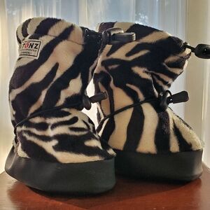 Stonz toodler booties rare zebra print
